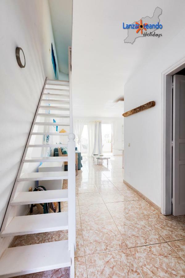 Appartement Sunny duplex à Costa Teguise Extérieur photo
